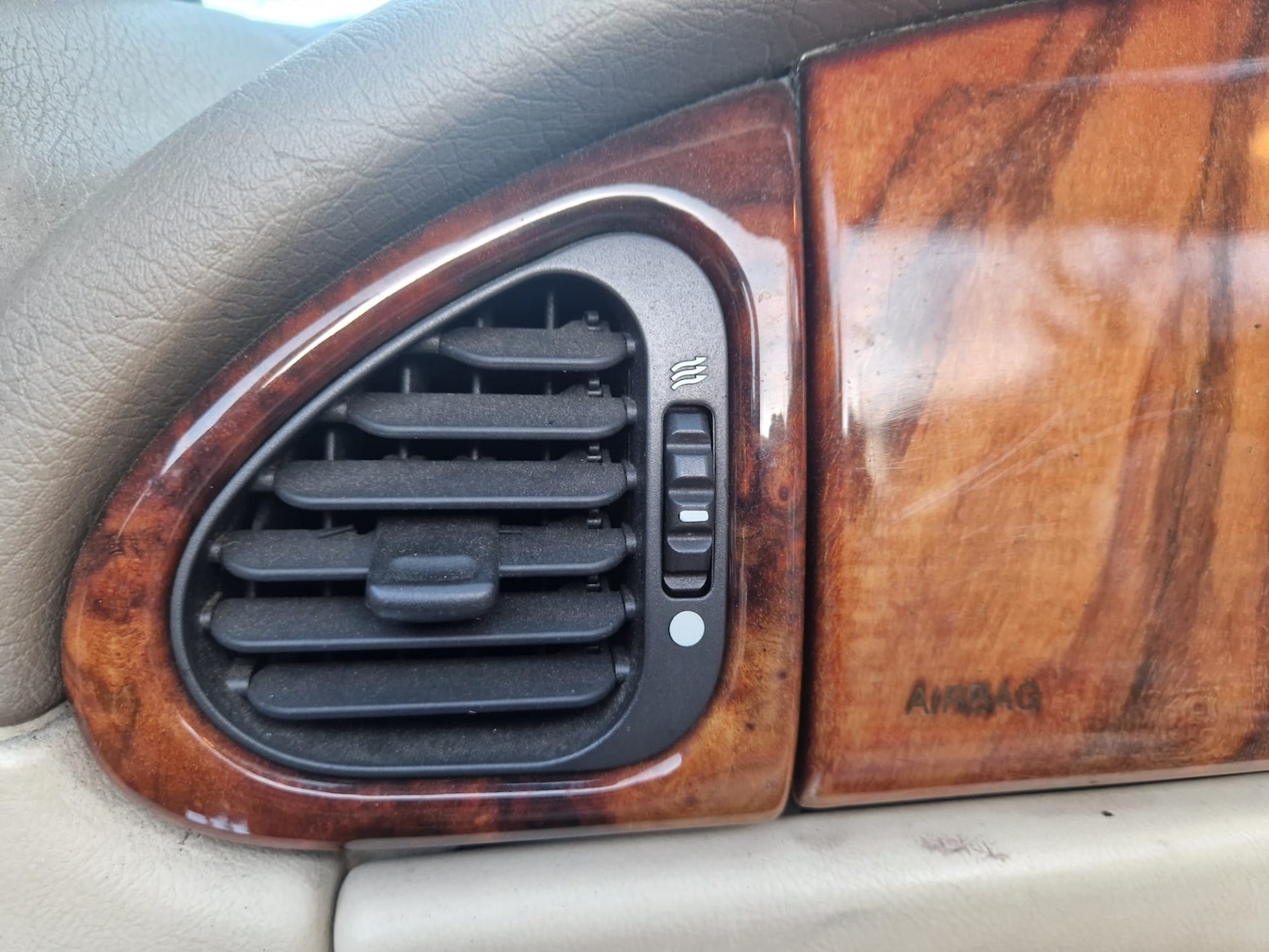 Used Jaguar XK8 1997 for sale - 76908200: Photo 33