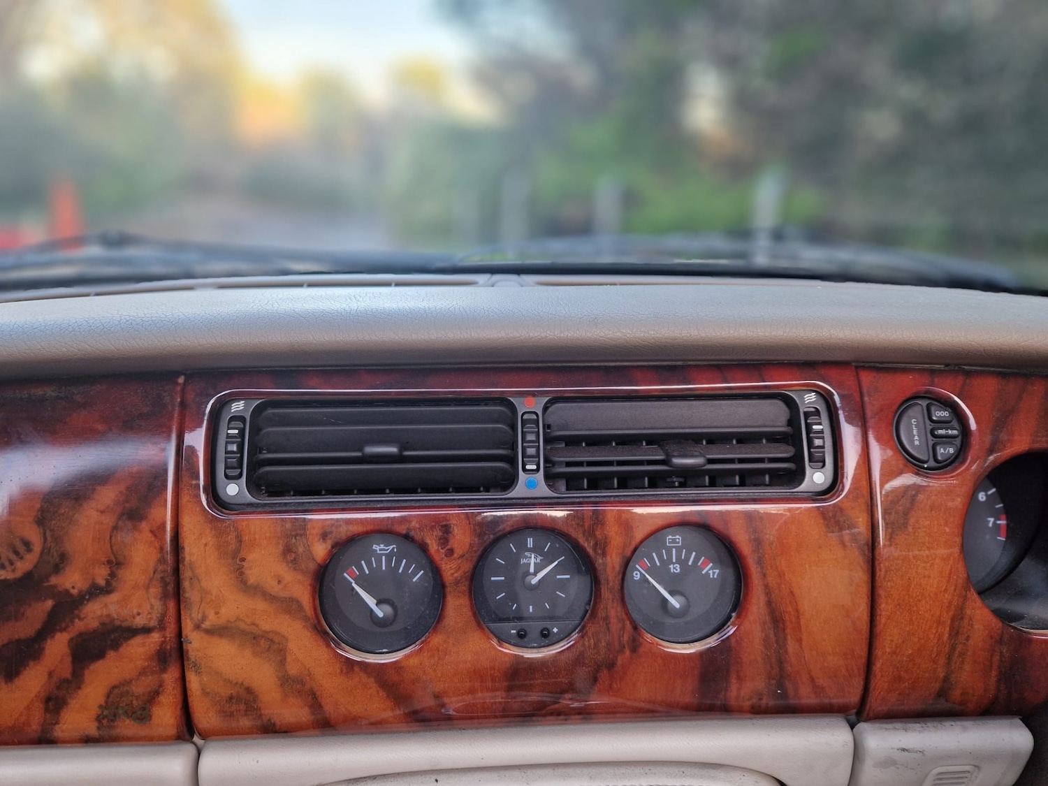 Used Jaguar XK8 1997 for sale - 76908200: Photo 36