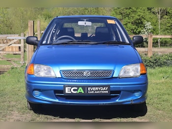 Used Suzuki Swift 2001 for sale - 78382933: Photo