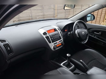 Used Kia Ceed 2009 for sale - 78122056: Photo