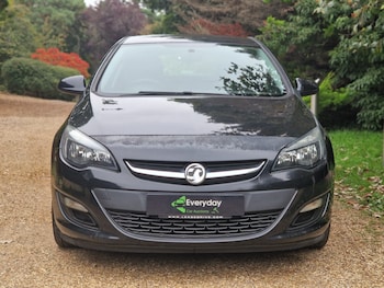 Vauxhall - Astra