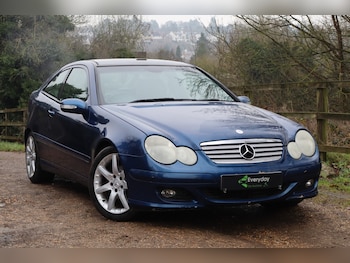 Used Mercedes-Benz C Class 2005 for sale - 77245323: Photo