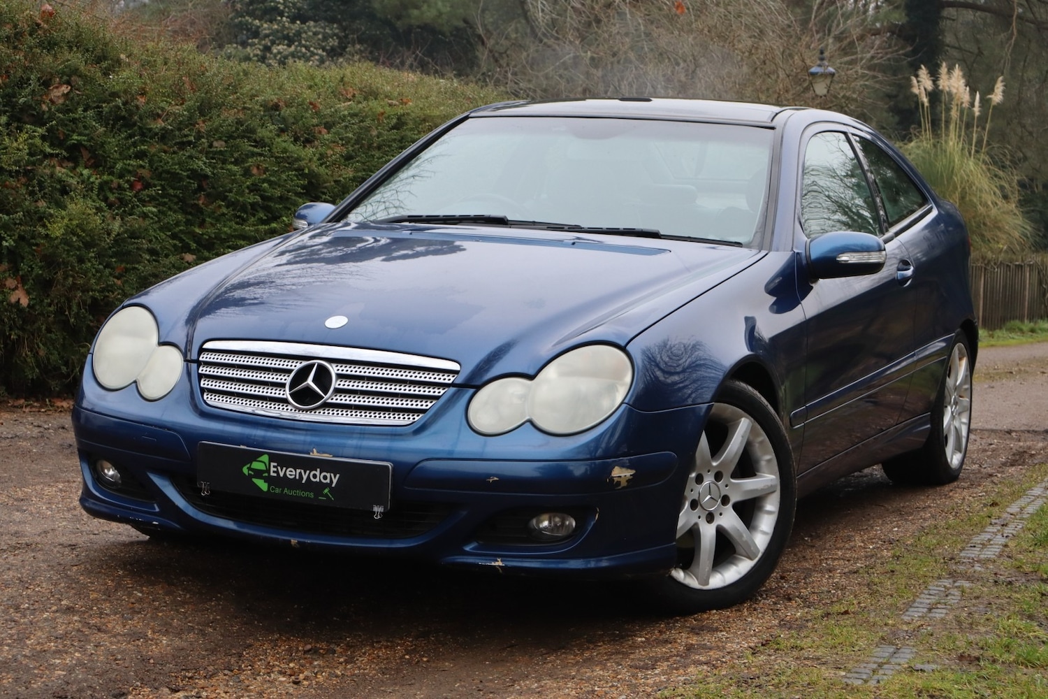 Used Mercedes-Benz C Class 2005 for sale - 77245323: Photo 2