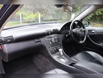 Used Mercedes-Benz C Class 2005 for sale - 77245323: Photo