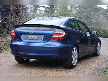 Used Mercedes-Benz C Class 2005 for sale - 77245323: Photo