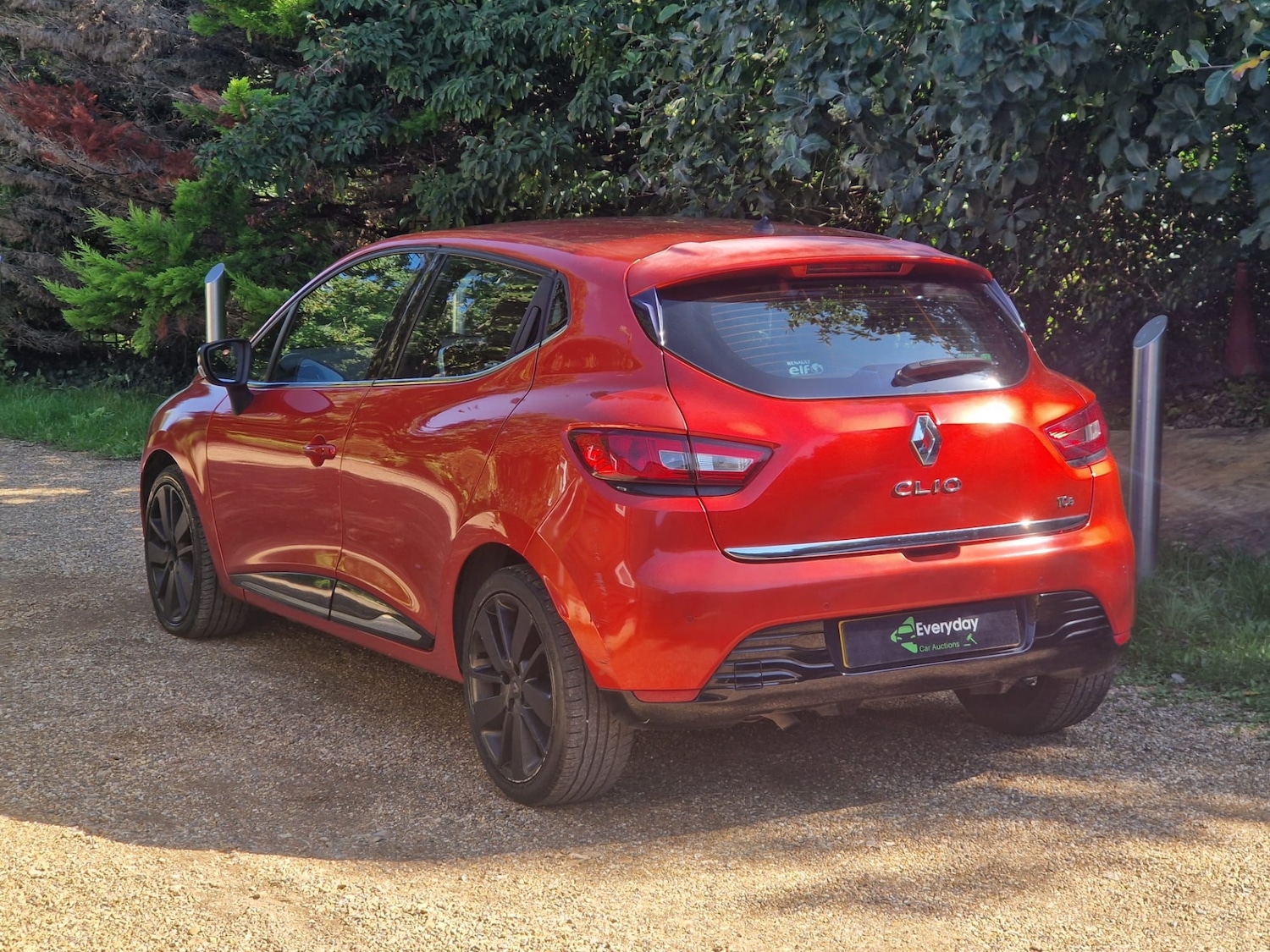Used Renault Clio 2015 for sale - 76076302: Photo 18