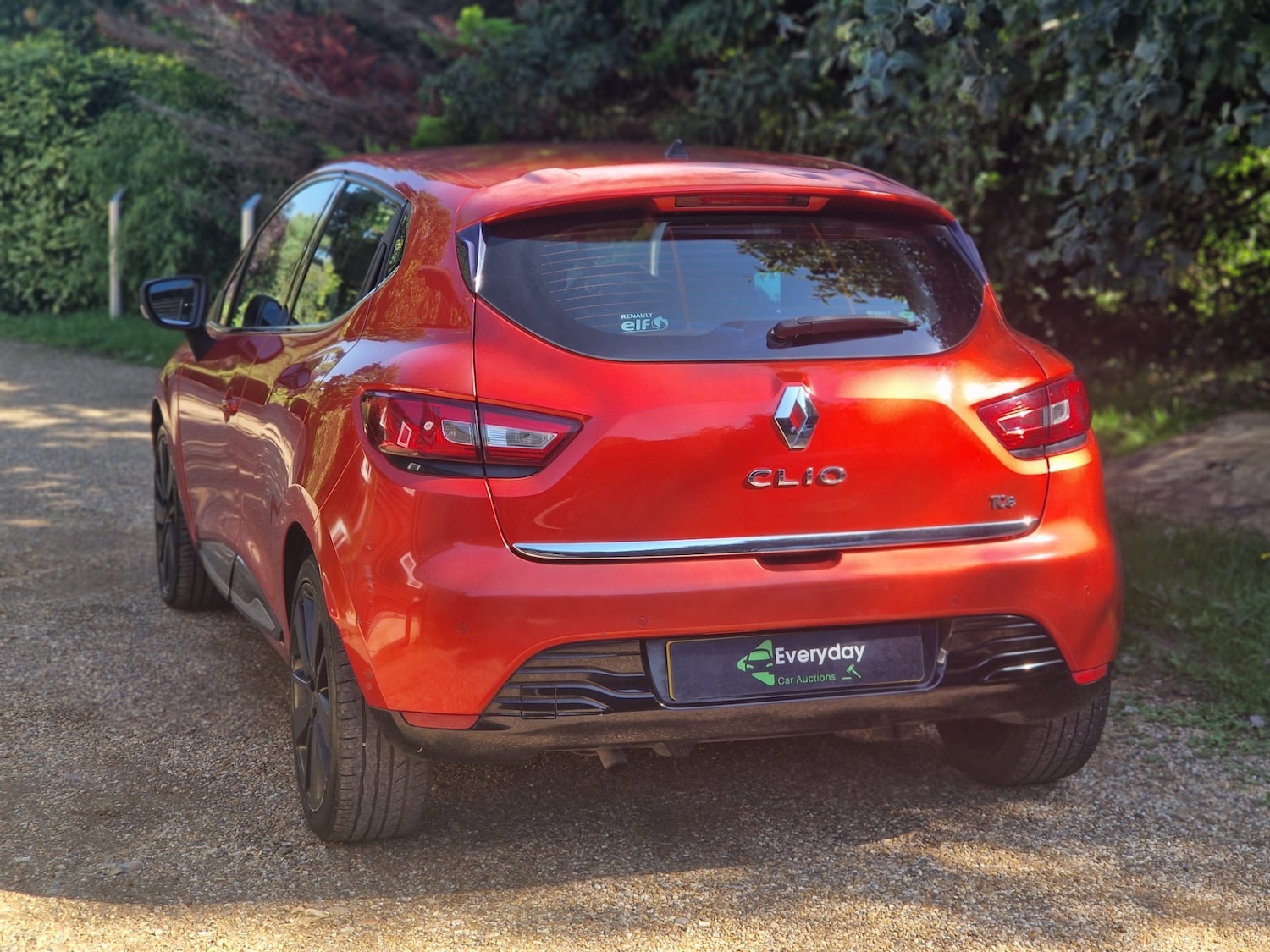 Used Renault Clio 2015 for sale - 76076302: Photo 19