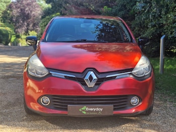Used Renault Clio 2015 for sale - 76076302: Photo