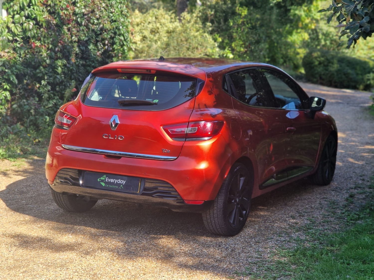 Used Renault Clio 2015 for sale - 76076302: Photo 20