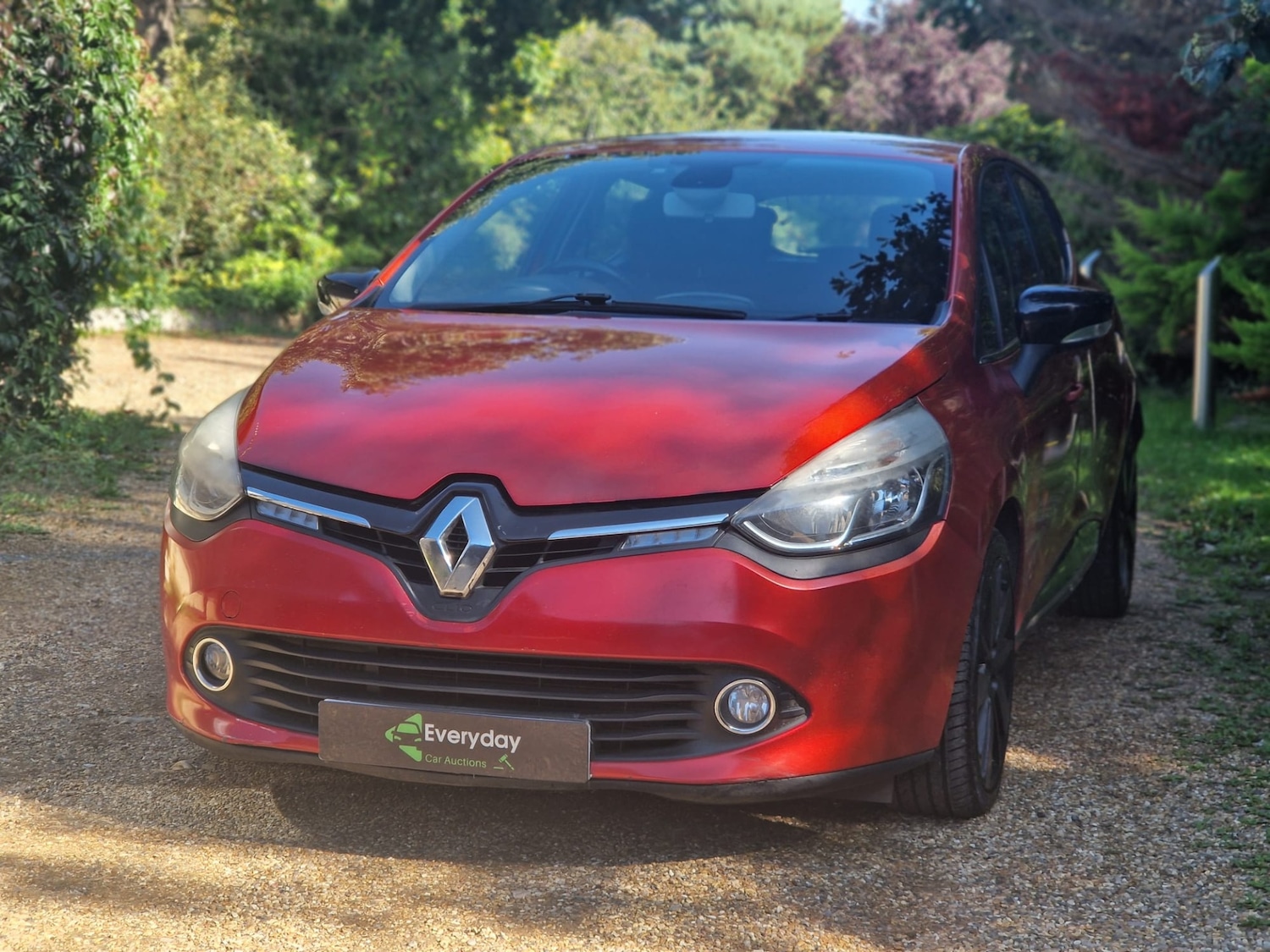 Used Renault Clio 2015 for sale - 76076302: Photo 5