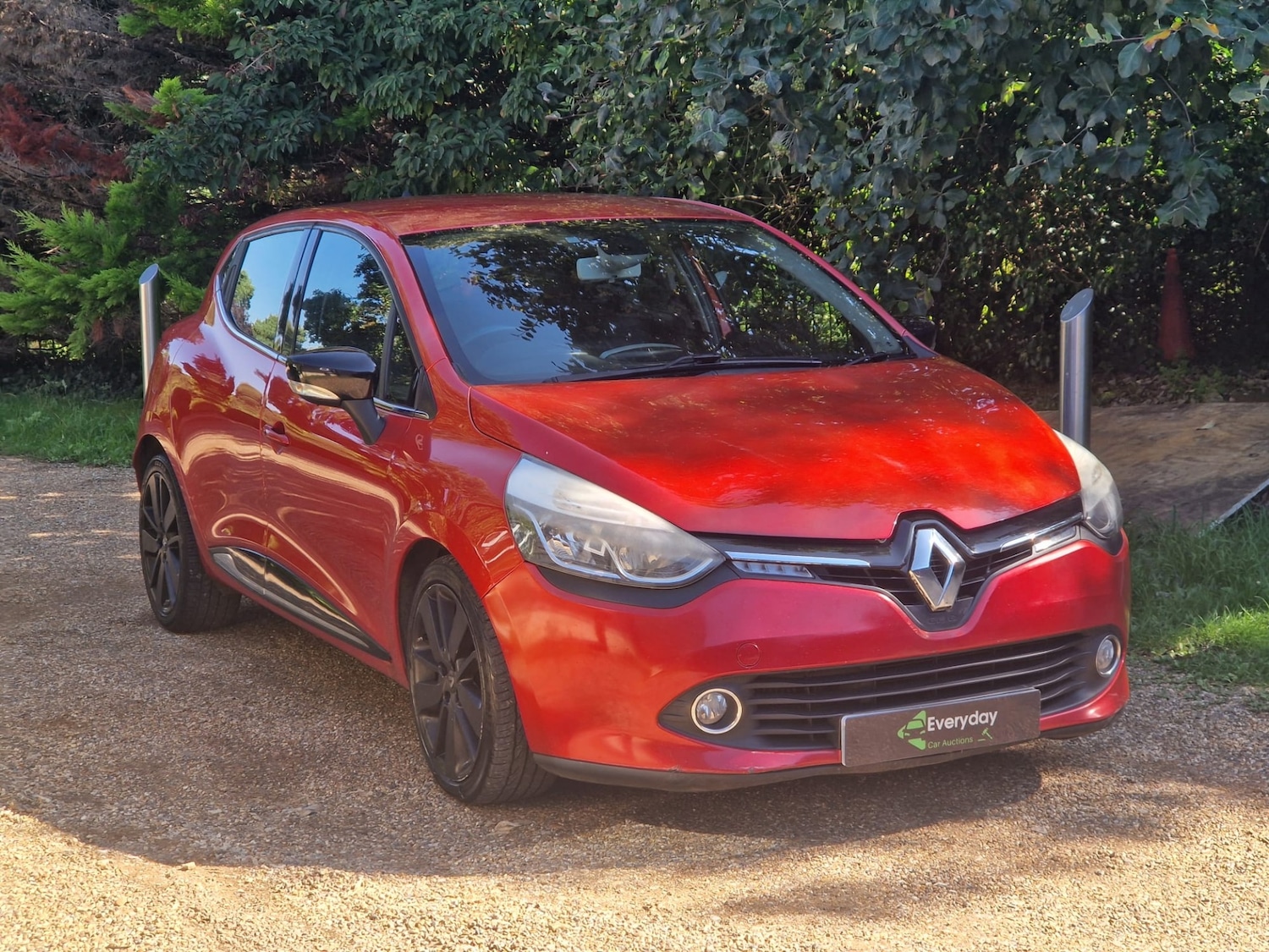 Used Renault Clio 2015 for sale - 76076302: Photo 8