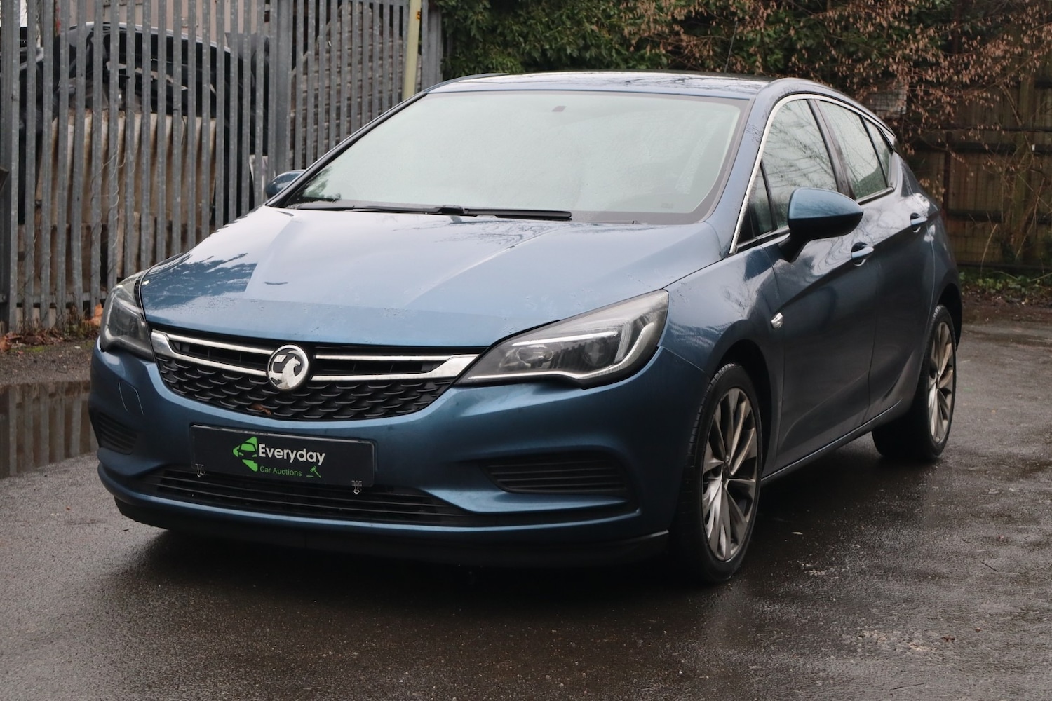 Used Vauxhall Astra 2016 for sale - 77445956: Photo 2