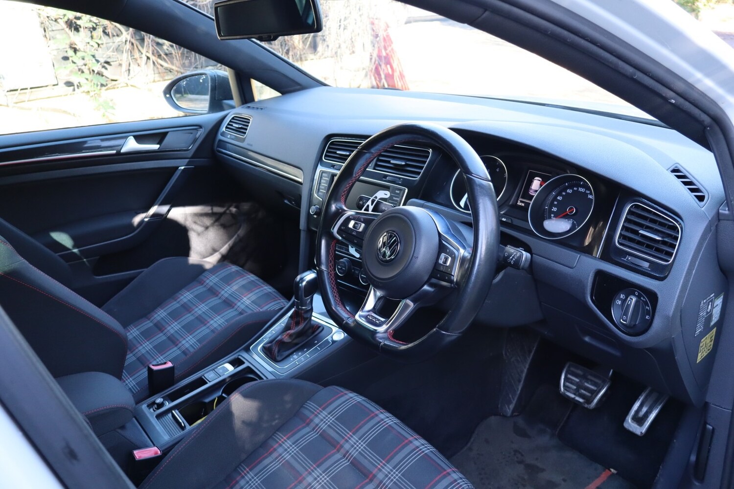 Used Volkswagen Golf 2014 for sale - 77555629: Photo 20