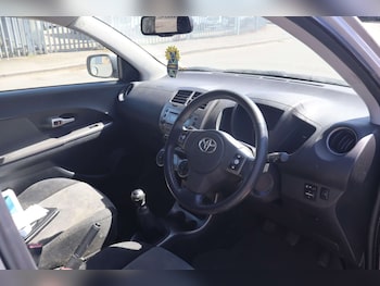 Used Toyota Urban Cruiser 2011 for sale - 78370263: Photo