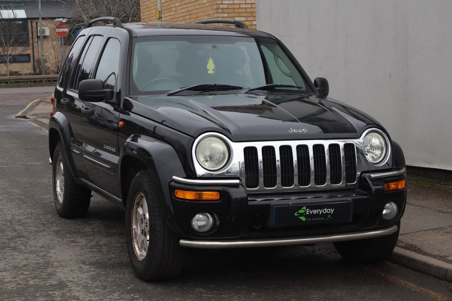 Used Jeep Cherokee 2004 for sale - 77650095: Photo 1