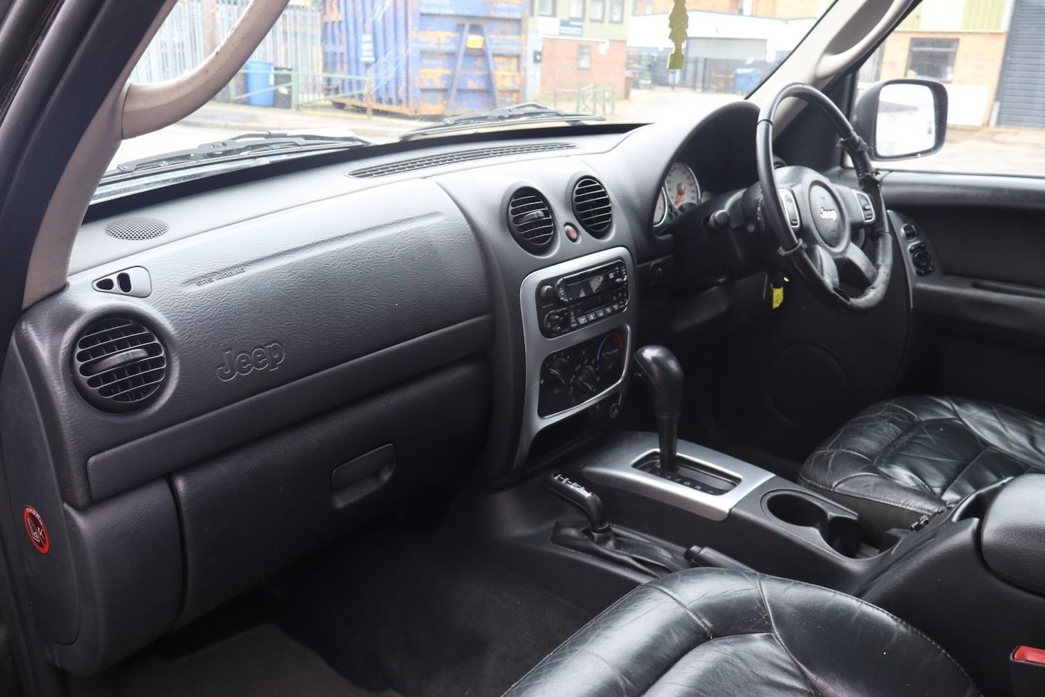 Used Jeep Cherokee 2004 for sale - 77650095: Photo 10