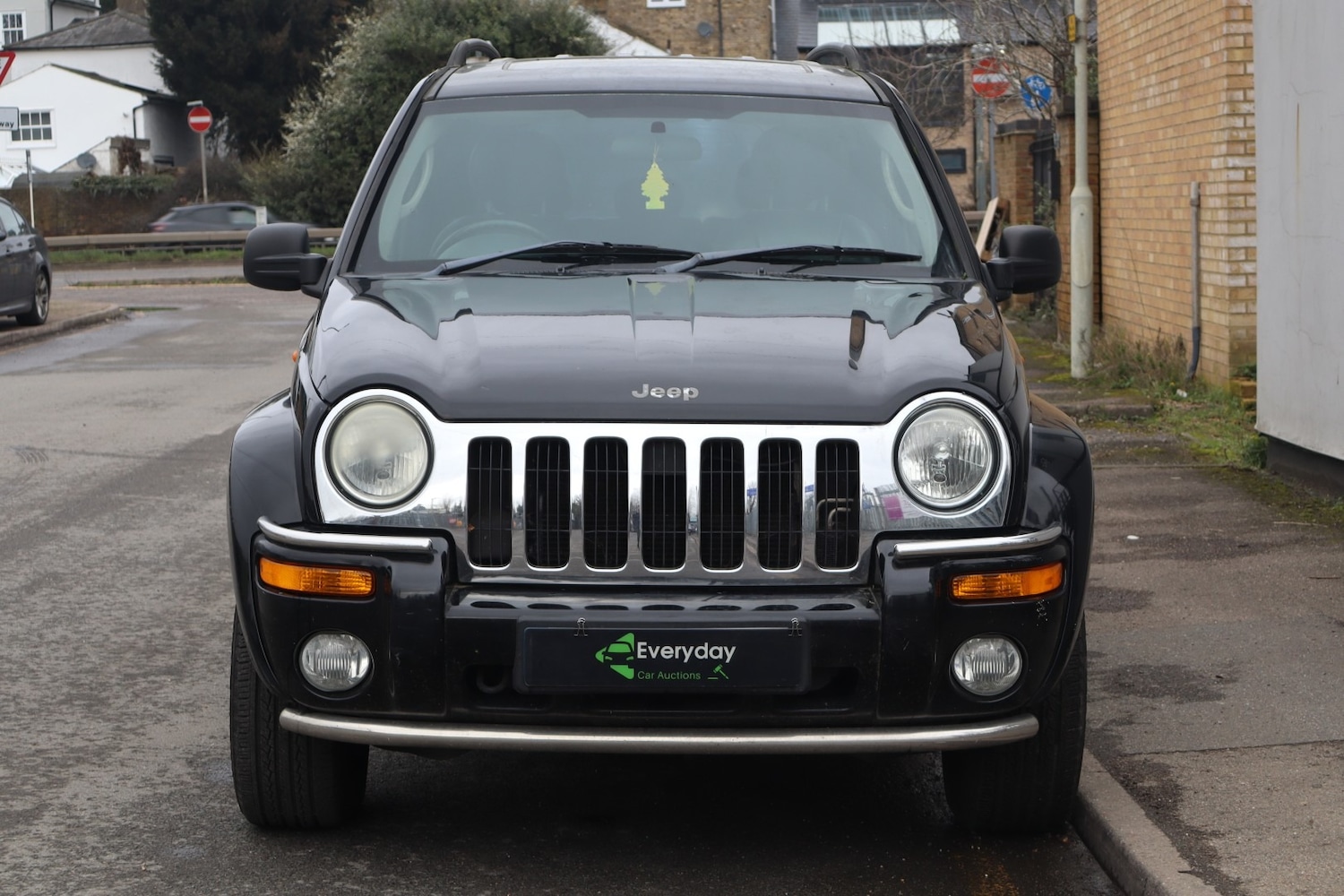Used Jeep Cherokee 2004 for sale - 77650095: Photo 2