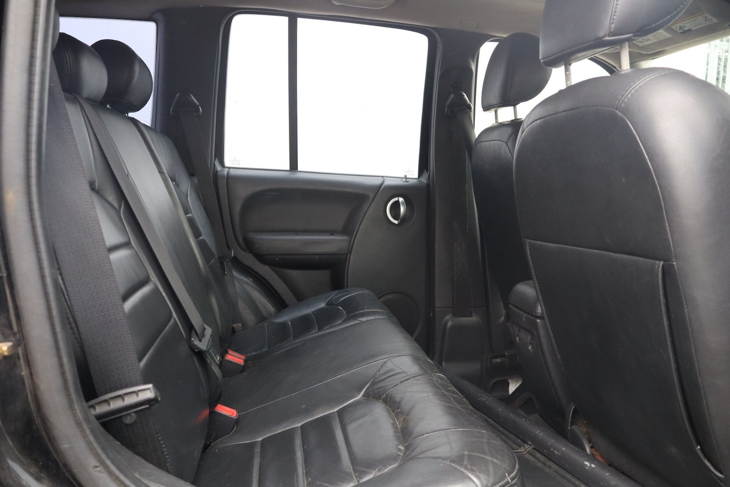 Used Jeep Cherokee 2004 for sale - 77650095: Photo 9