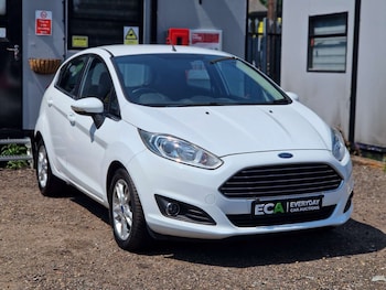 Used Ford Fiesta 2015 for sale - 79243604: Photo