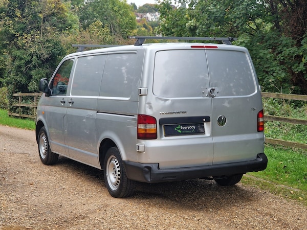 Used Volkswagen Transporter 2005 for sale - 76288517: Photo 11