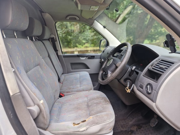 Used Volkswagen Transporter 2005 for sale - 76288517: Photo 15