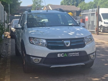 Used Dacia Sandero Stepway 2016 for sale - 78700847: Photo