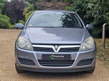 Vauxhall - Astra