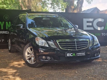 Used Mercedes-Benz E Class 2010 for sale - 78722185: Photo