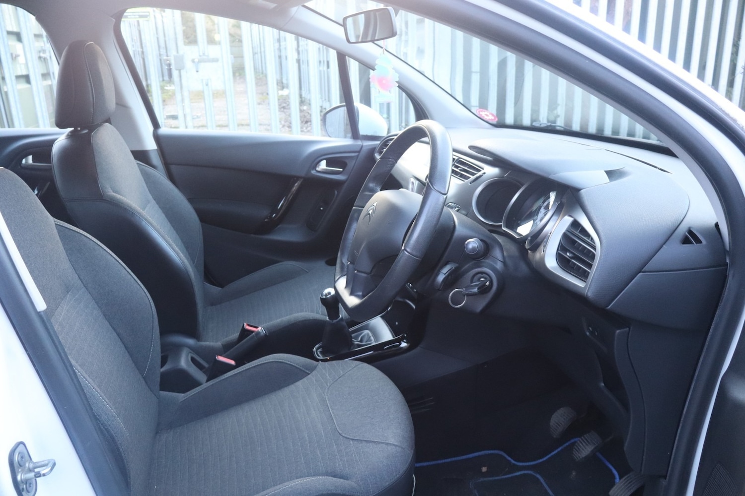 Used Citroen C3 2016 for sale - 77045807: Photo 3