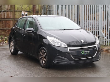 Used Peugeot 208 2017 for sale - 77208612: Photo