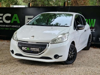 Used Peugeot 208 2014 for sale - 79537902: Photo