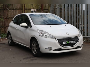 Used Peugeot 208 2015 for sale - 78083370: Photo