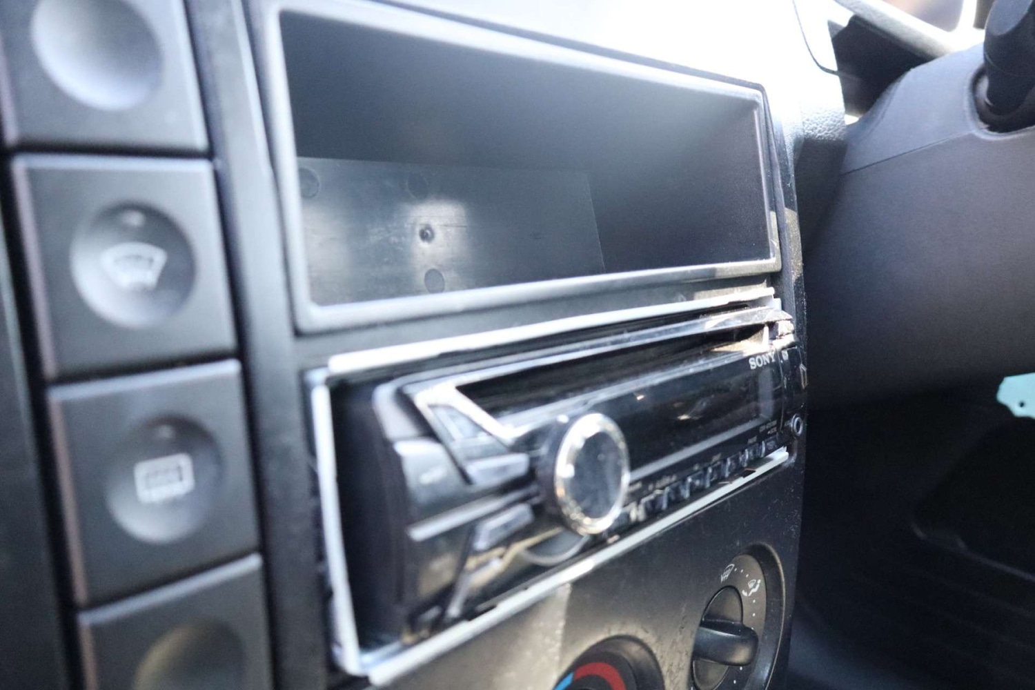 Used Ford Fusion 2004 for sale - 78026349: Photo 25