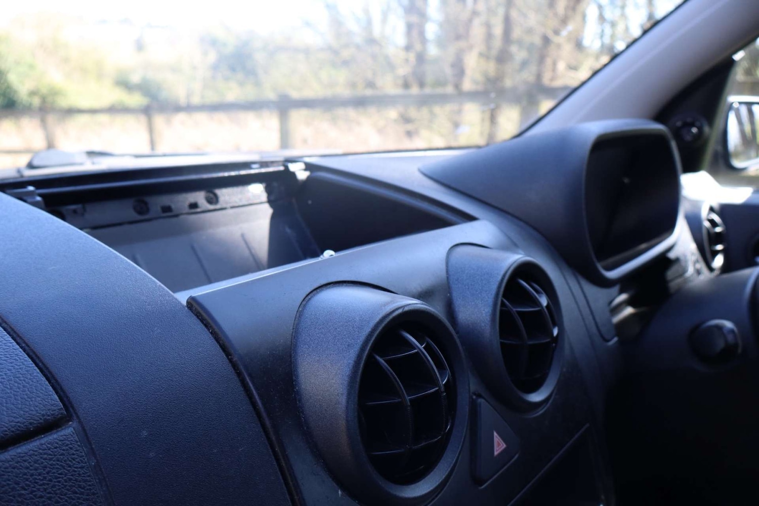 Used Ford Fusion 2004 for sale - 78026349: Photo 26