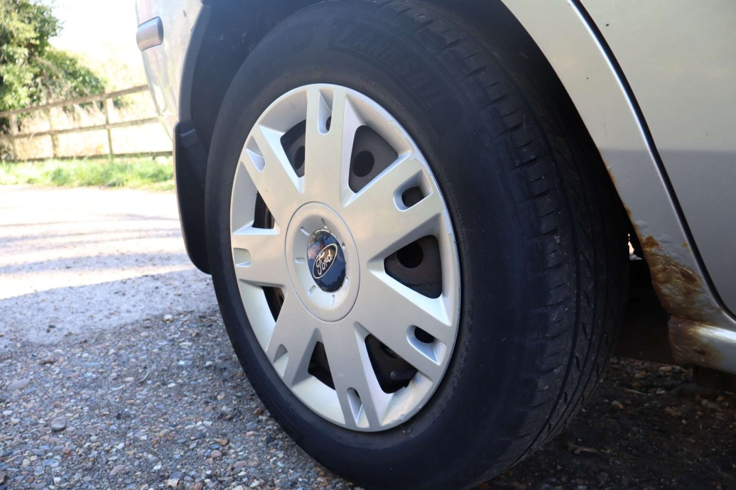 Used Ford Fusion 2004 for sale - 78026349: Photo 36