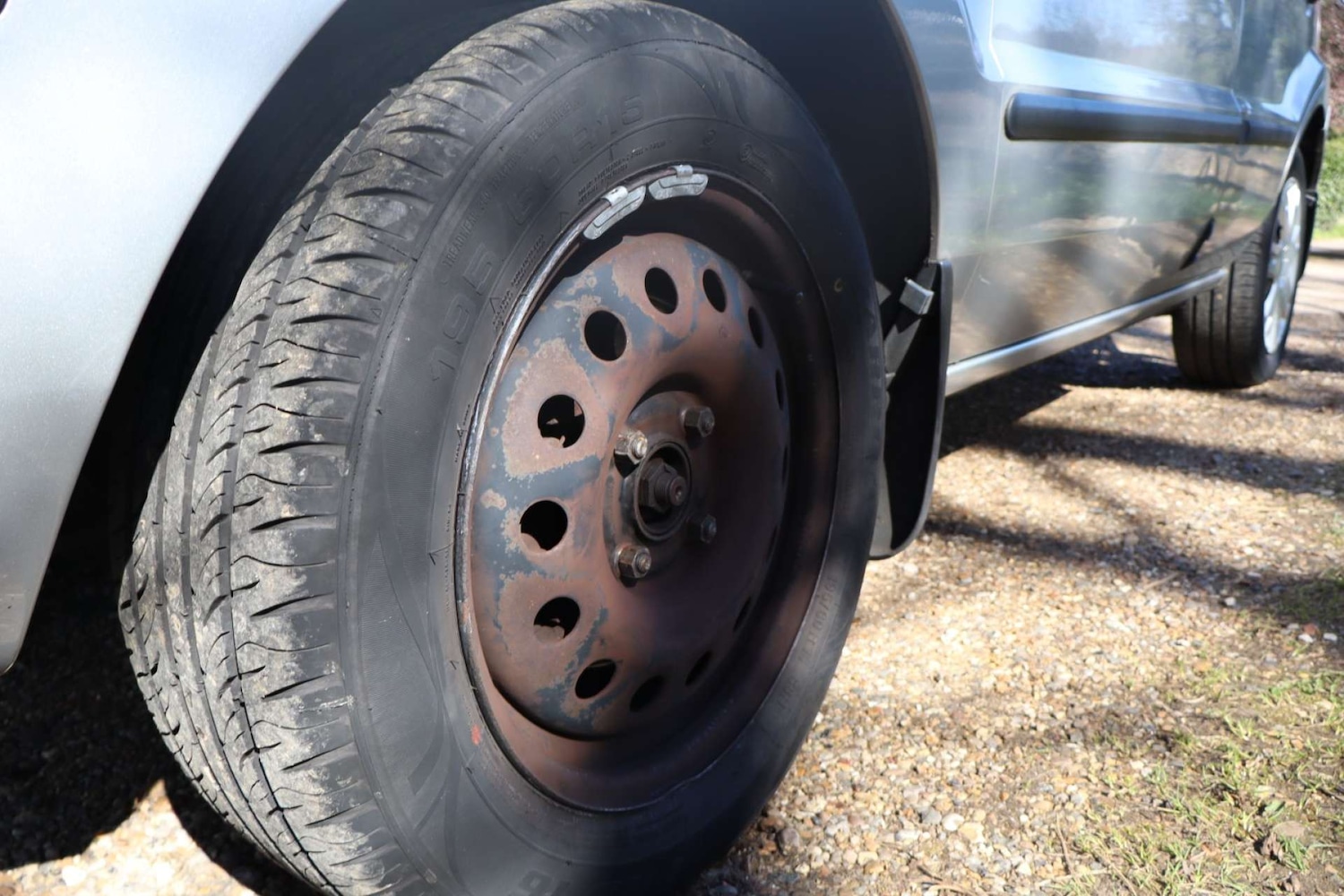 Used Ford Fusion 2004 for sale - 78026349: Photo 38