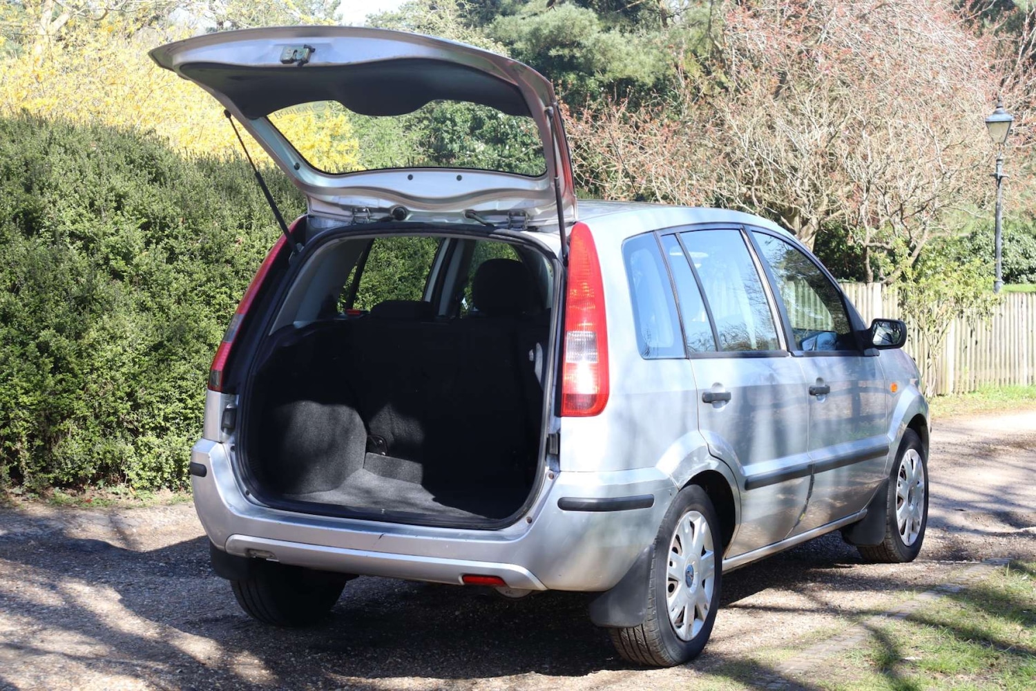 Used Ford Fusion 2004 for sale - 78026349: Photo 44