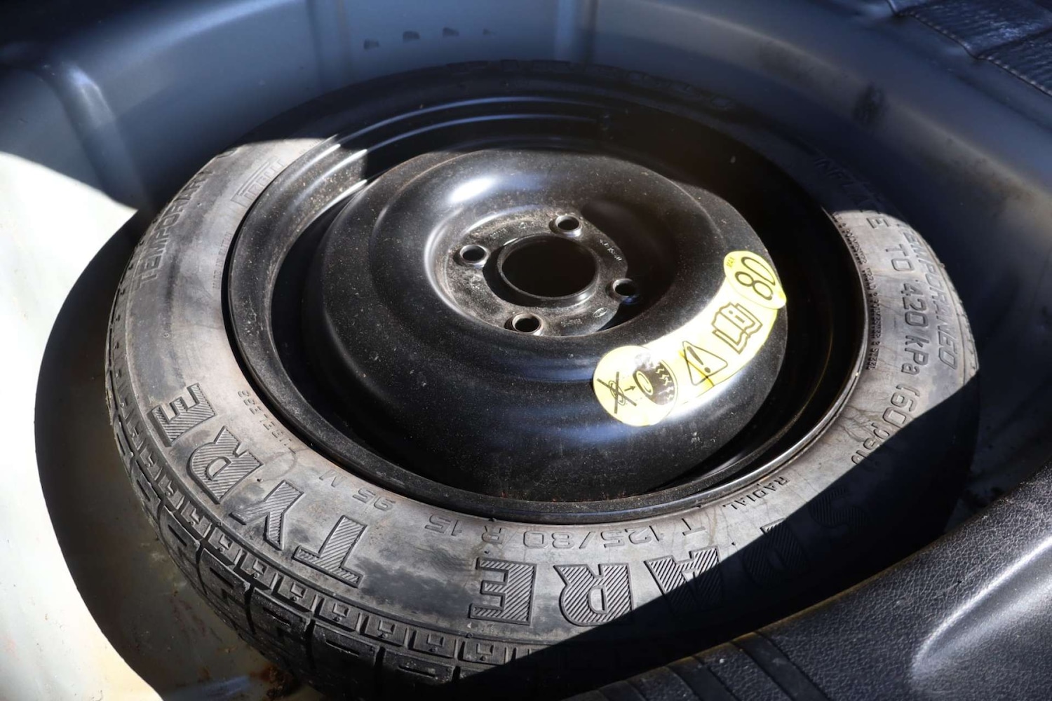 Used Ford Fusion 2004 for sale - 78026349: Photo 45