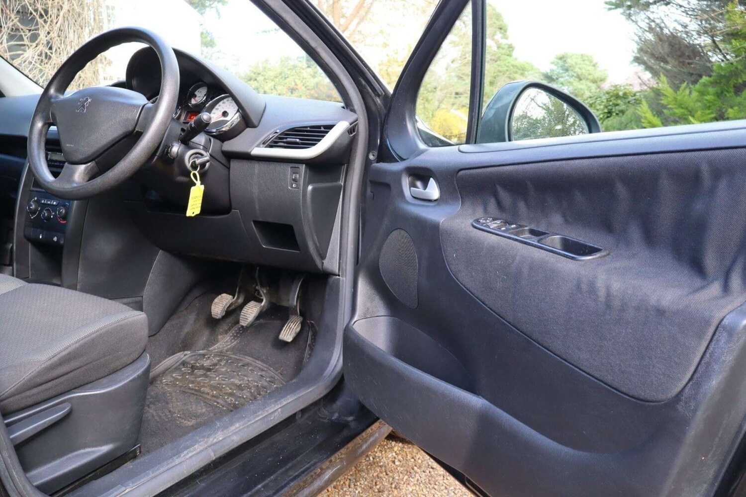 Used Peugeot 207 2009 for sale - 77919014: Photo 23