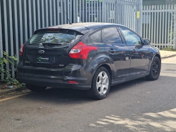 Used Ford Focus 2013 for sale - 76026901: Photo 4