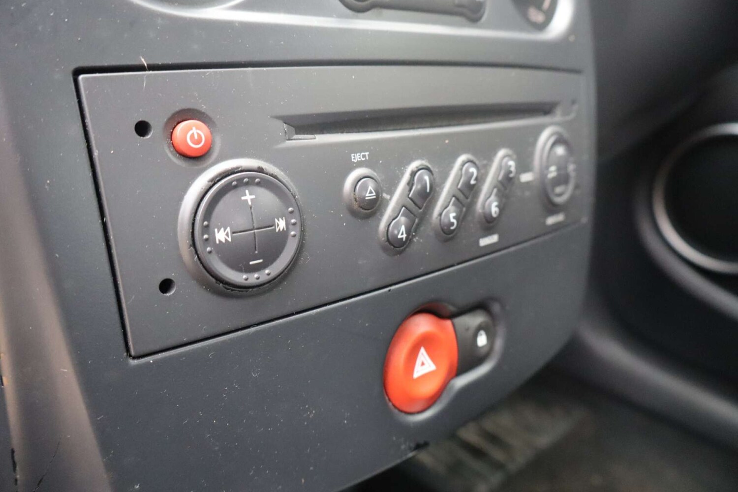 Used Renault Clio 2008 for sale - 78091320: Photo 30