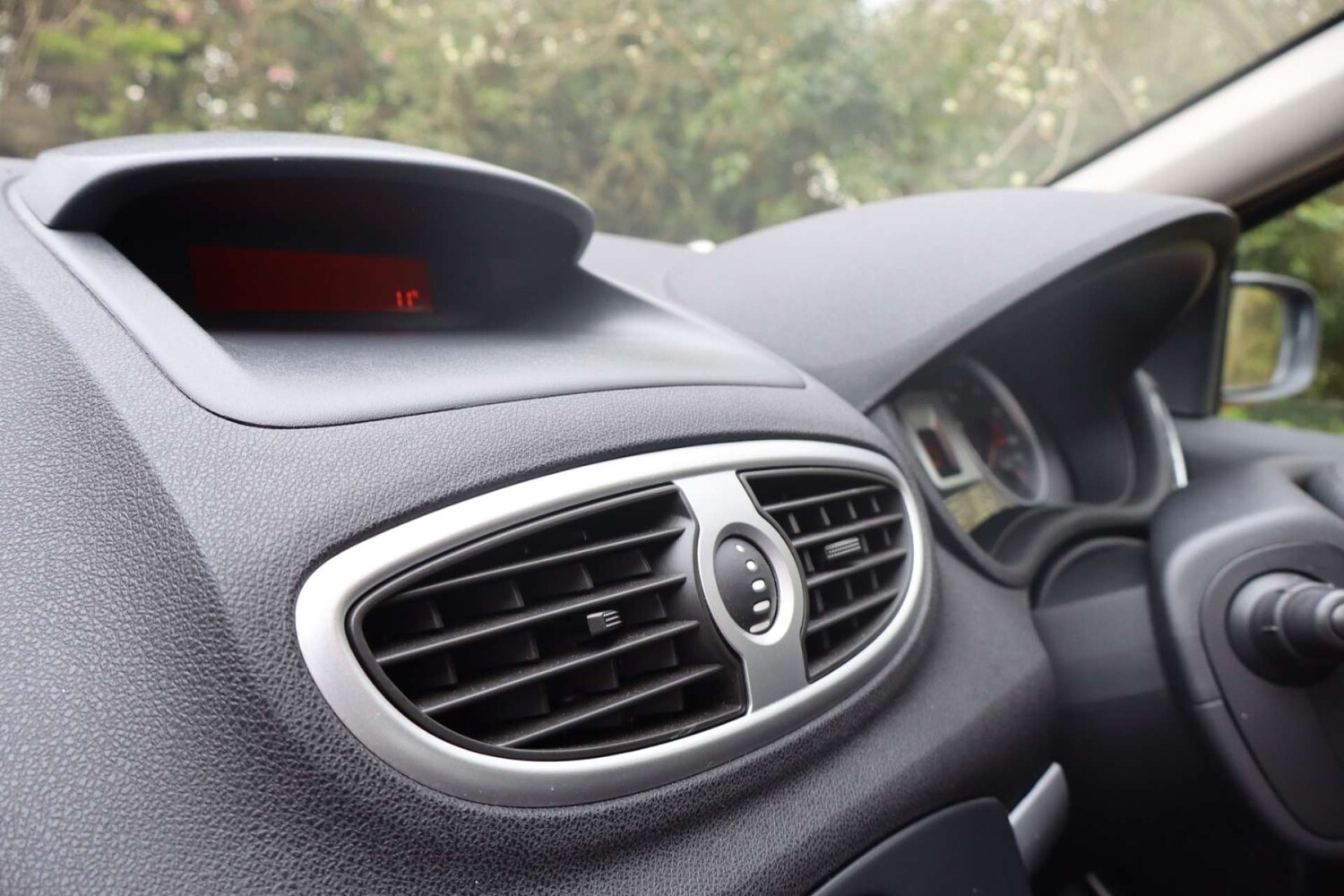 Used Renault Clio 2008 for sale - 78091320: Photo 32