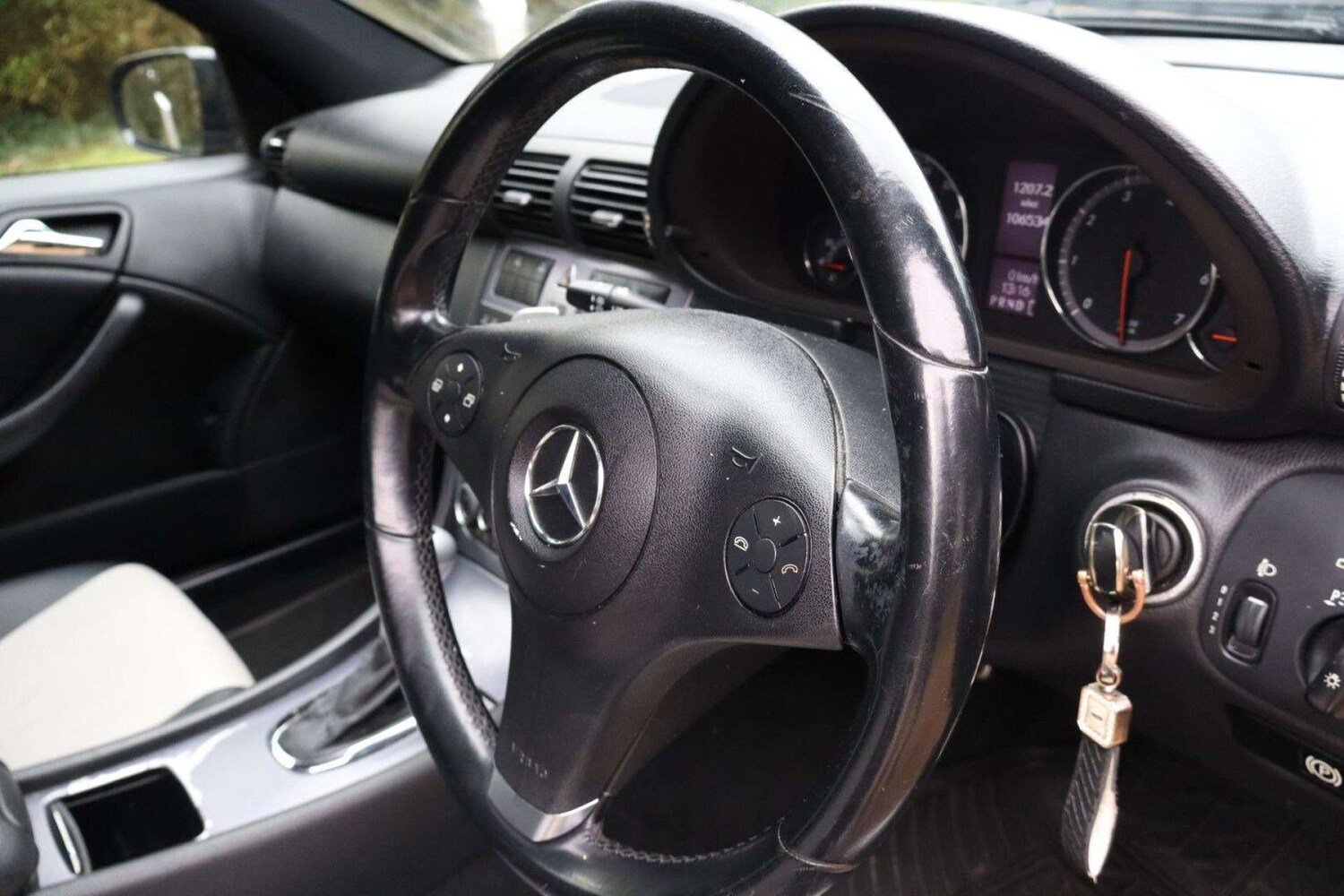 Used Mercedes-Benz CLC Class 2010 for sale - 77910119: Photo 32