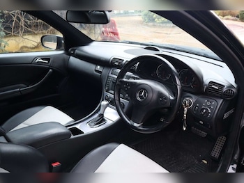 Used Mercedes-Benz CLC Class 2010 for sale - 77910119: Photo