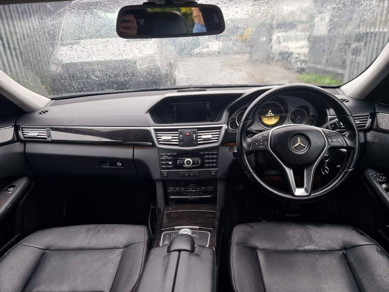 Used Mercedes-Benz E Class 2012 for sale - 76576668: Photo 10