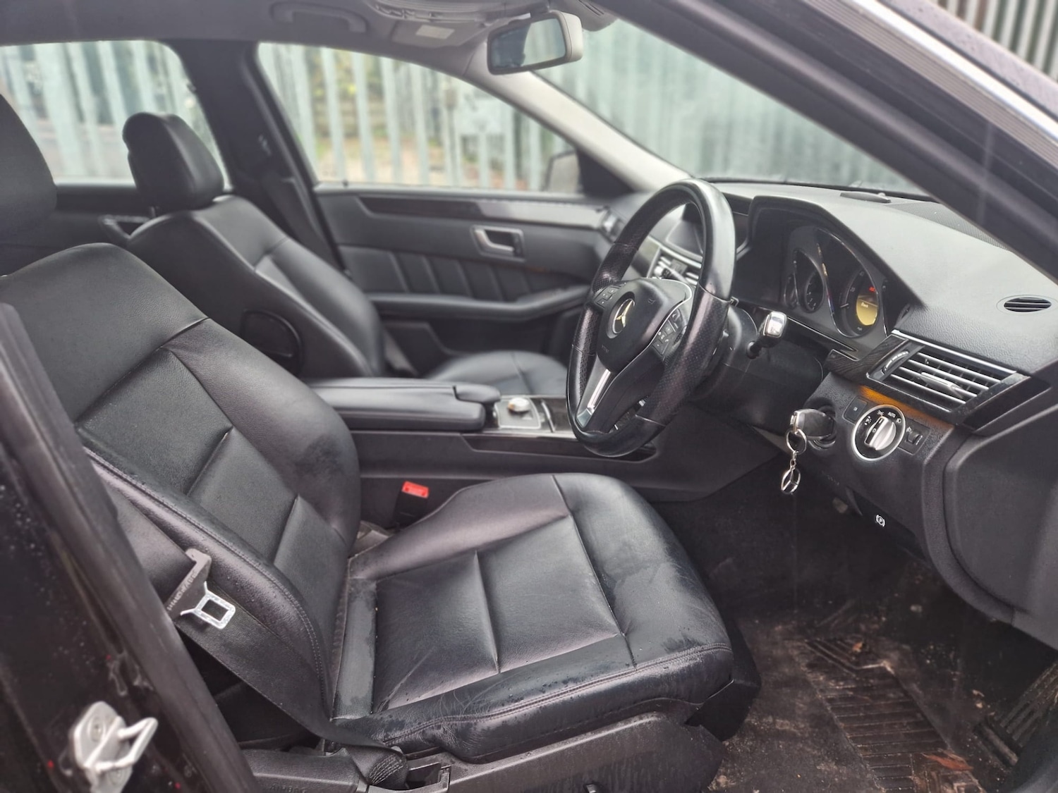 Used Mercedes-Benz E Class 2012 for sale - 76576668: Photo 7