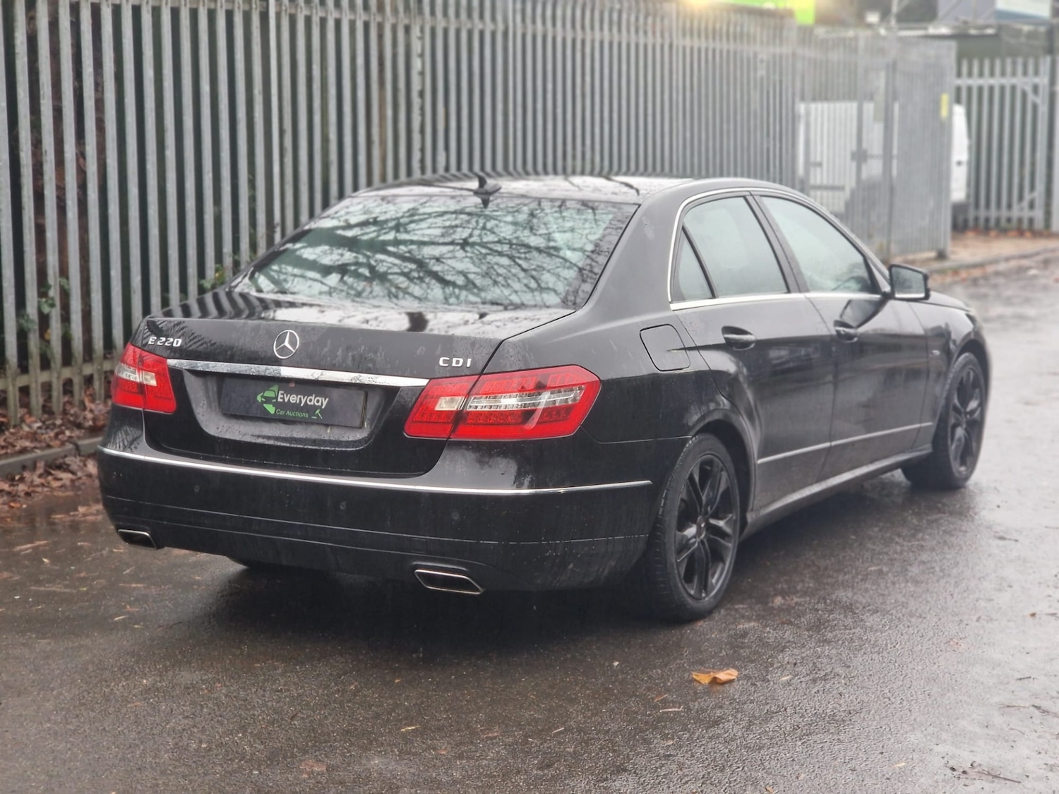 Used Mercedes-Benz E Class 2012 for sale - 76576668: Photo 9