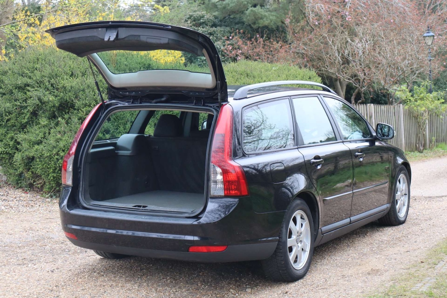 Used Volvo V50 2009 for sale - 78078335: Photo 42