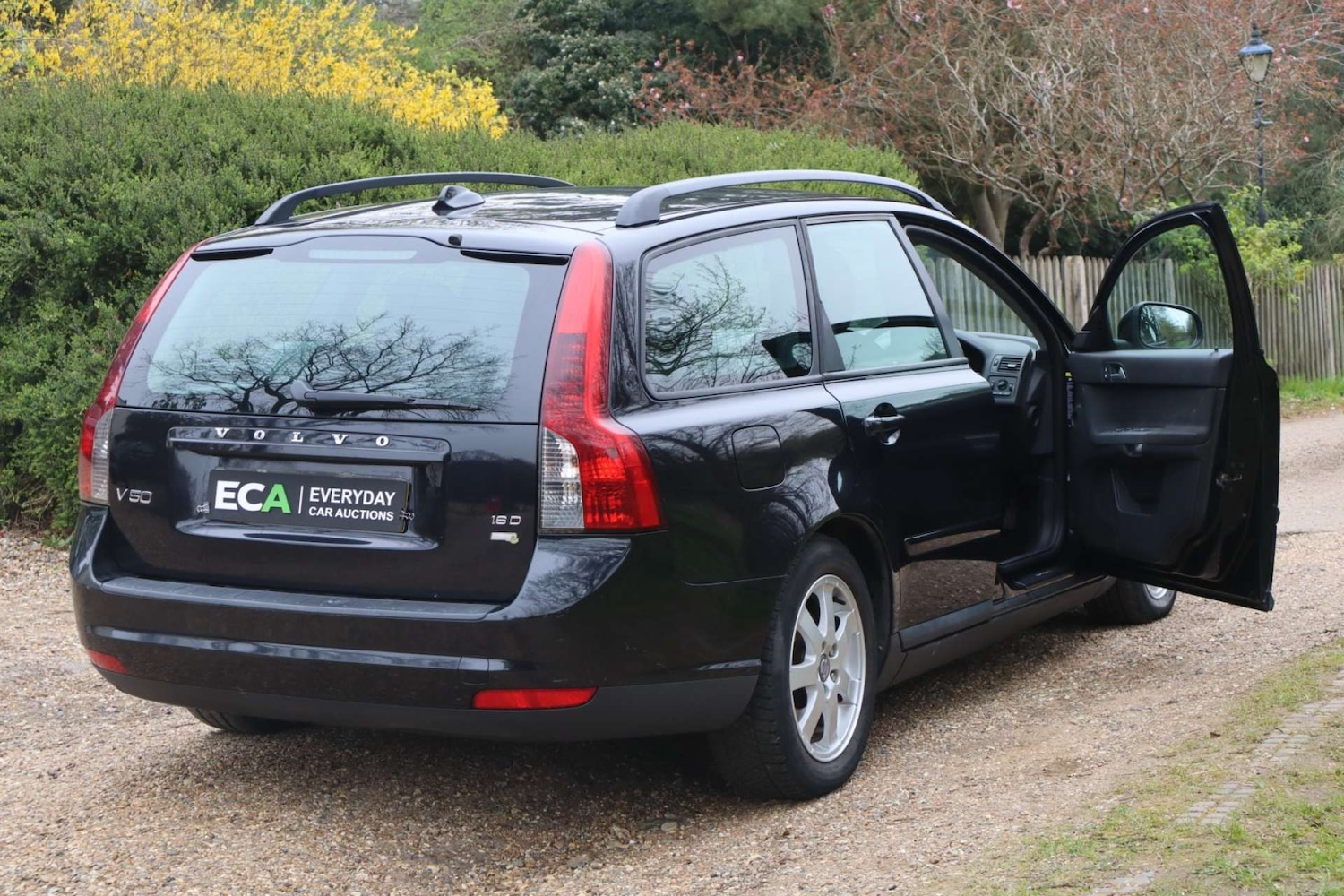 Used Volvo V50 2009 for sale - 78078335: Photo 43
