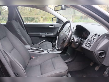 Used Volvo V50 2009 for sale - 78078335: Photo